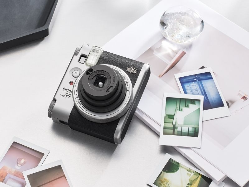 Renk Efekti Düğmesi ve Manuel Vinyet Düğmesiyle Sanatsal Yaratıcılığı Gösteren instax mini 99™ Satışa Çıktı