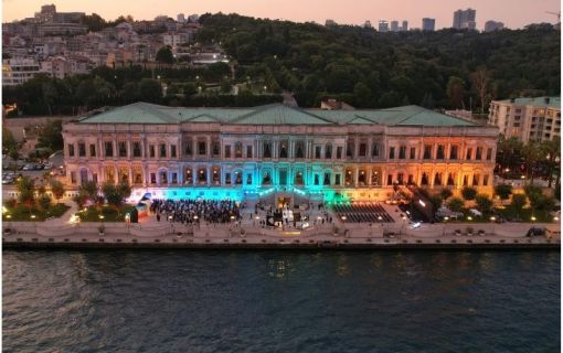 Huawei, Dünya Fotoğrafçılık Günü’nde Çırağan Sarayı’nı “Gün Batımı”na Bürüdü
