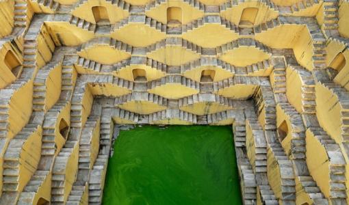 Basamaklı Kuyu, Panna Meena Amber, Racastan, Hindistan, 2010 Edward-Burtynsky